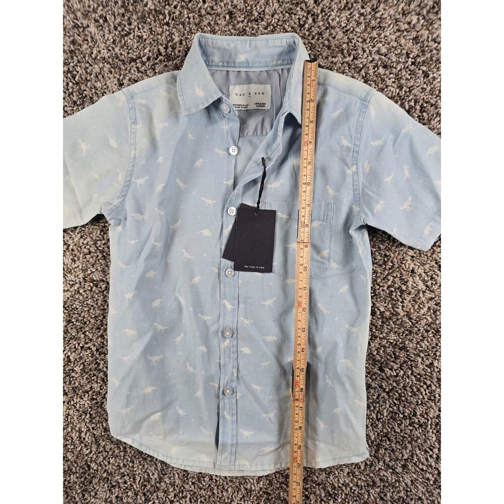 Day & Age Boys Sz 5T Short Sleeve Button Up Shirt Light Blue Dino Print NEW - Picture 8 of 8